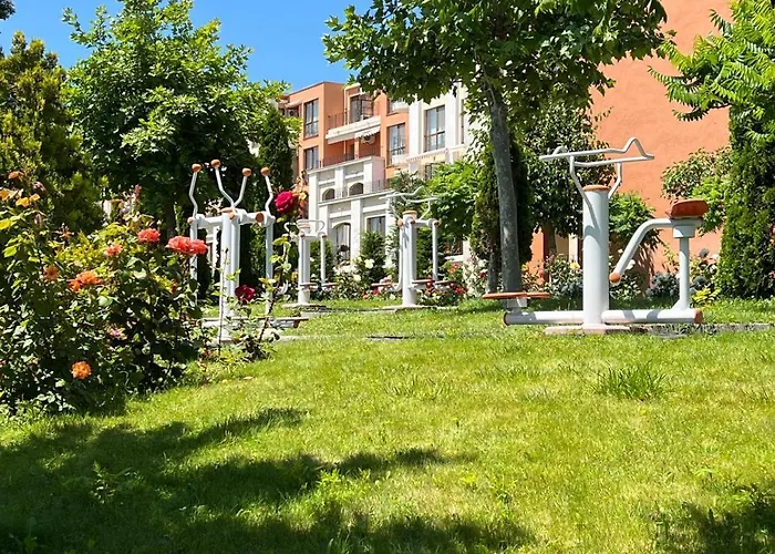 Sea Club & Grant - Flamingo Terrace - *